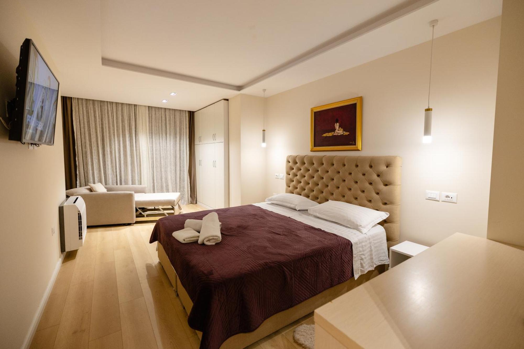 Luxury Center Observatori Apartment Тирана Экстерьер фото