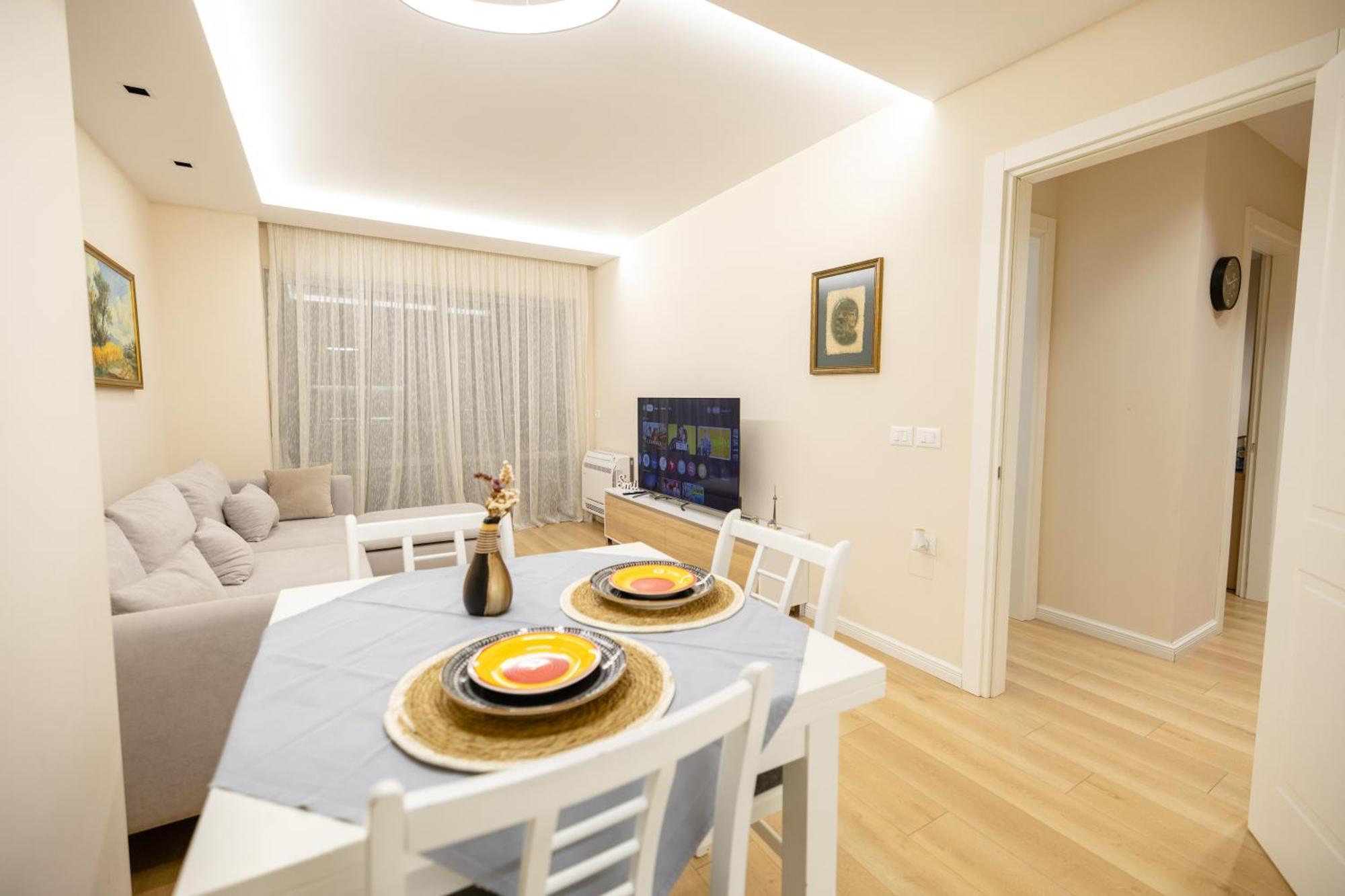 Luxury Center Observatori Apartment Тирана Экстерьер фото