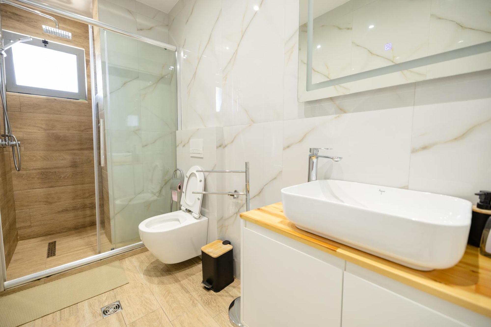 Luxury Center Observatori Apartment Тирана Экстерьер фото