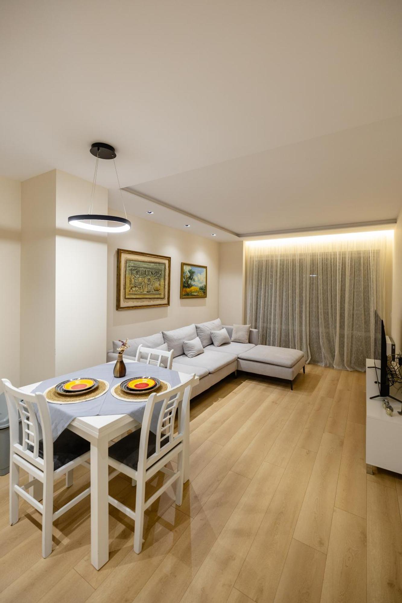 Luxury Center Observatori Apartment Тирана Экстерьер фото
