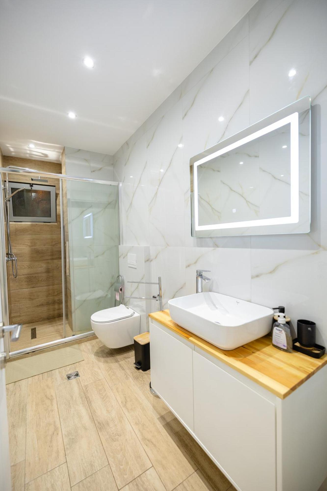 Luxury Center Observatori Apartment Тирана Экстерьер фото