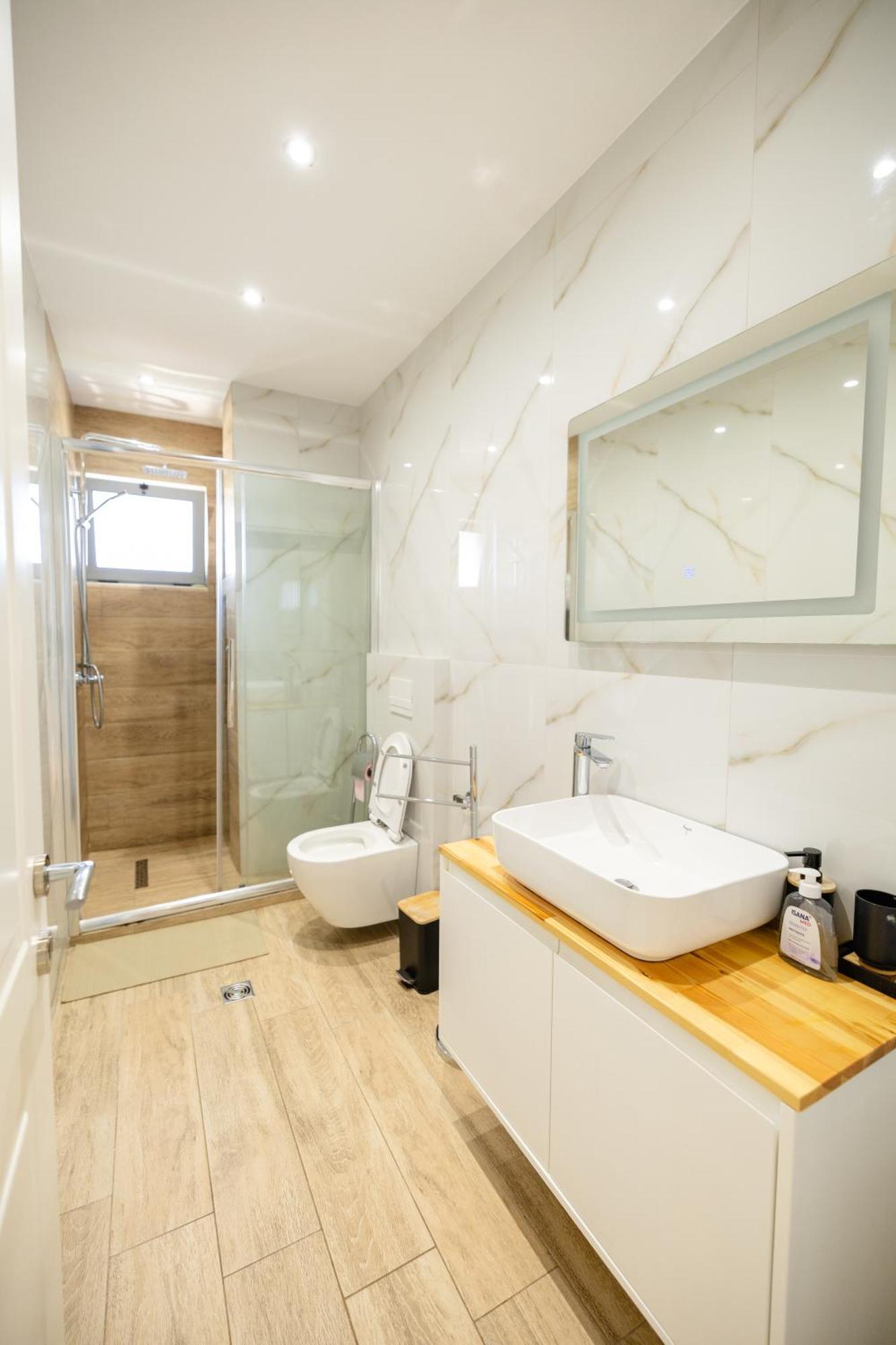 Luxury Center Observatori Apartment Тирана Экстерьер фото