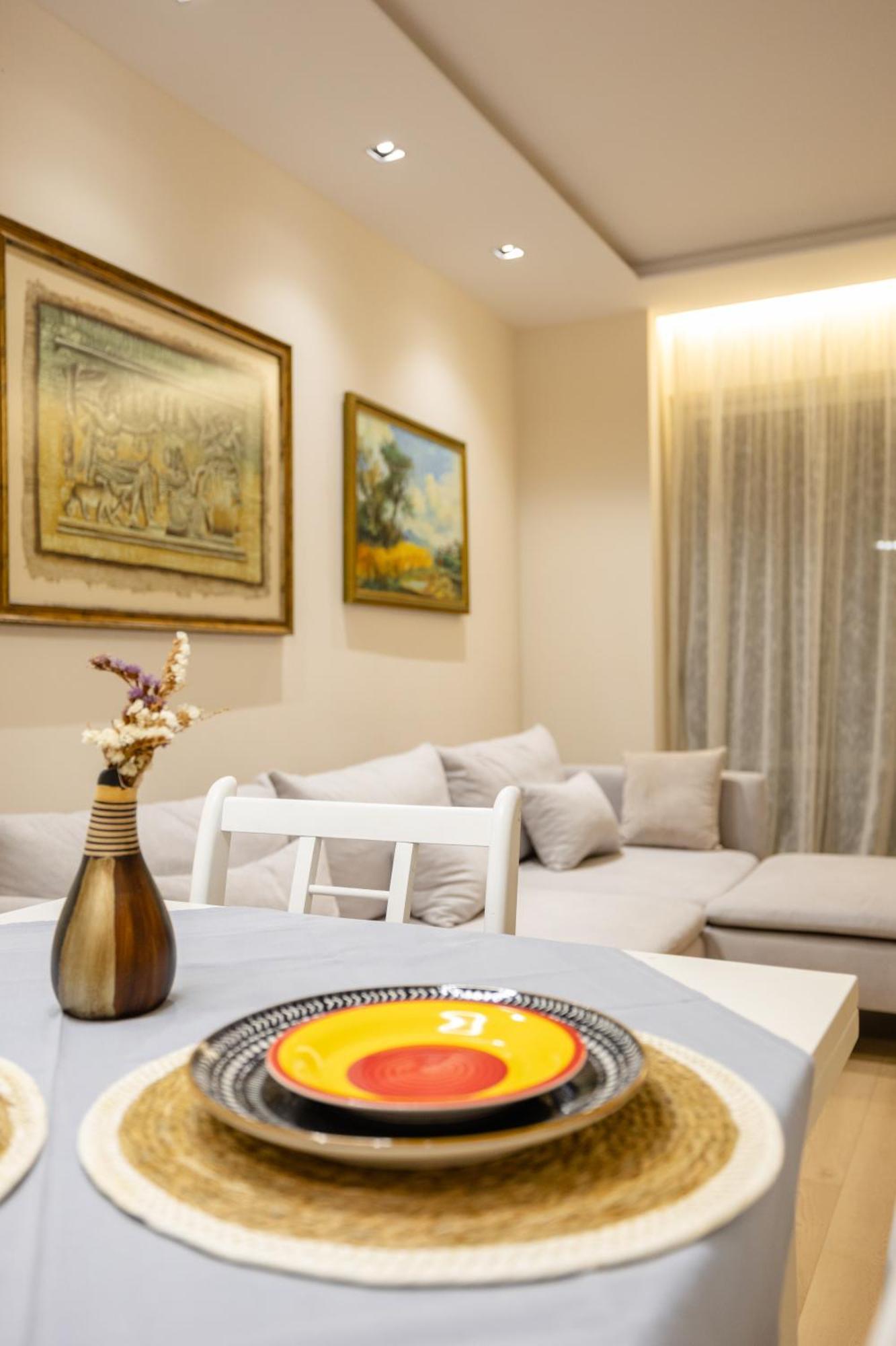 Luxury Center Observatori Apartment Тирана Экстерьер фото