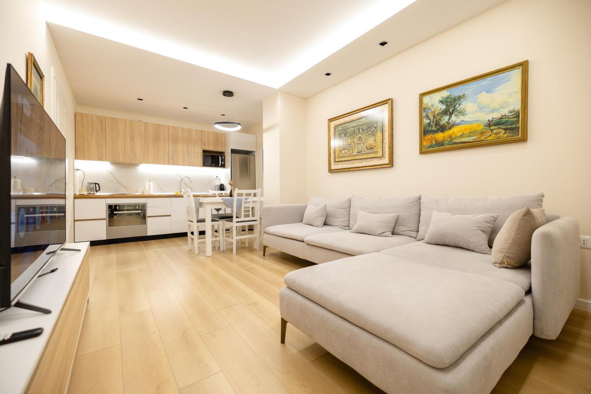 Luxury Center Observatori Apartment Тирана Экстерьер фото