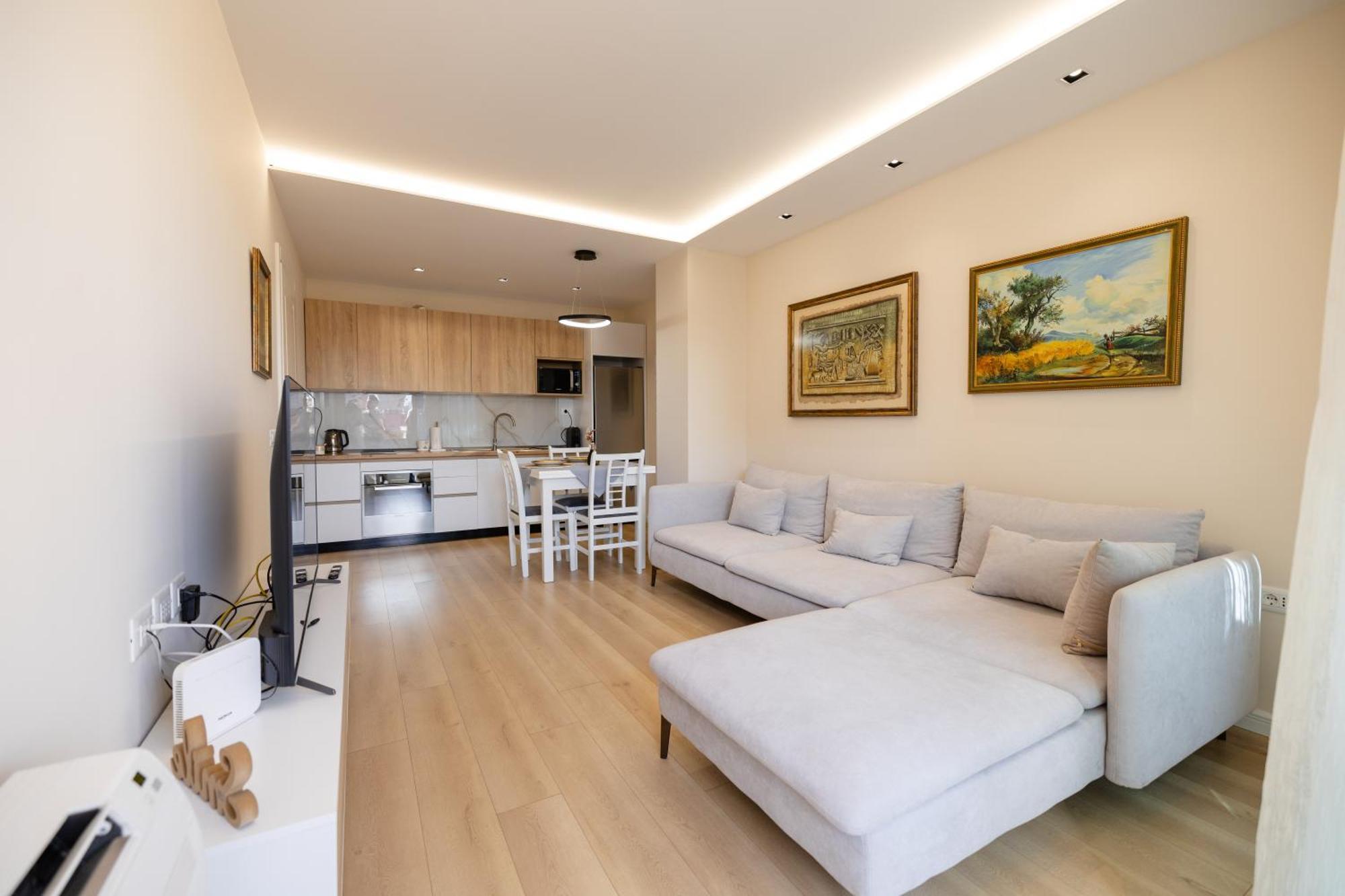 Luxury Center Observatori Apartment Тирана Экстерьер фото
