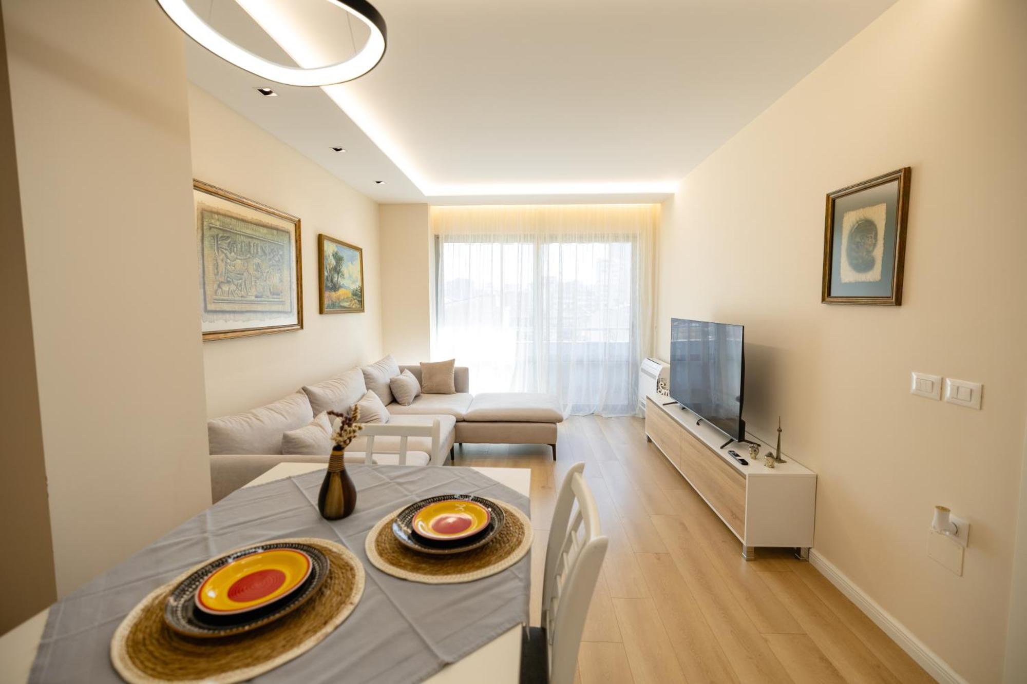 Luxury Center Observatori Apartment Тирана Экстерьер фото