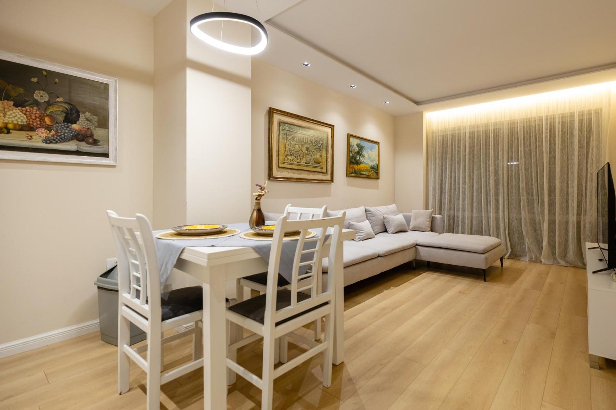 Luxury Center Observatori Apartment Тирана Экстерьер фото
